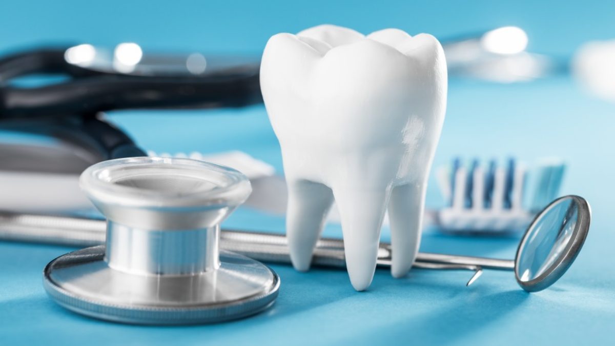 🦷 رشته دندانپزشکی؛ دنیای لبخند، درآمد و آینده درخشان