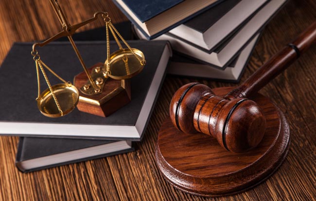 رشته حقوق: مطالعه قوانین و قواعد حقوقی ⚖️ | انتخاب رشته سراسری 1404